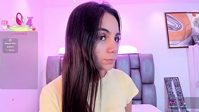 Snapshot of martina_mancini chatting on October 31, 2025, 1:30 pm martina mancini online show from October 31, 2025, 1:30 pm