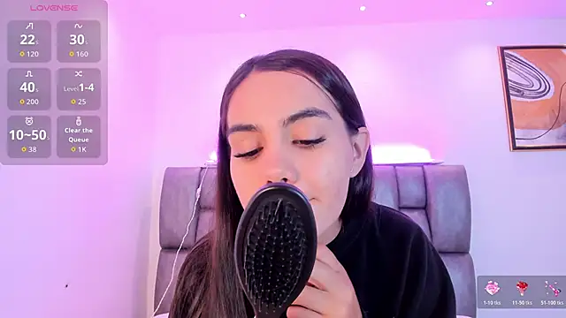 Snapshot of martina_mancini chatting on December 5, 2025, 2:04 pm martina mancini online show from December 5, 2025, 2:04 pm