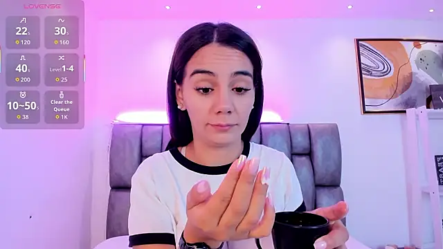 martina mancini online show from February 20, 2026, 12:29 pm