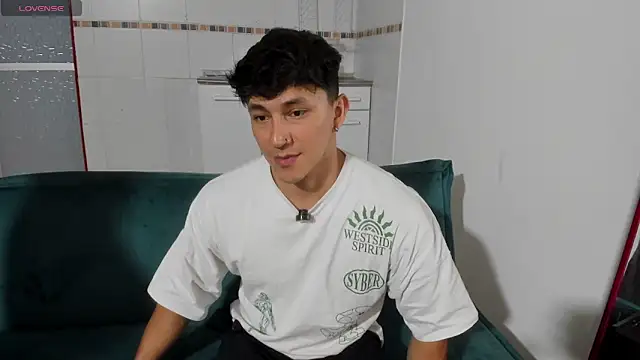 Snapshot of jacques_cardiet chatting on October 16, 2025, 5:43 pm jacques cardiet online show from October 16, 2025, 5:43 pm