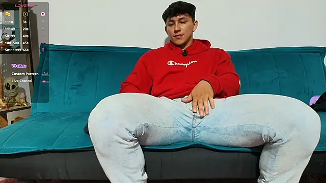 Snapshot of jacques_cardiet chatting on November 24, 2025, 9:59 pm jacques cardiet online show from November 24, 2025, 9:59 pm