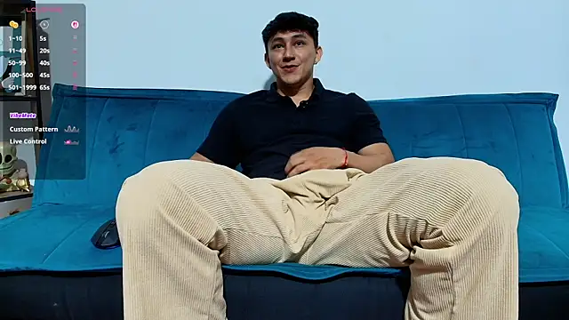 Snapshot of jacques_cardiet chatting on November 27, 2025, 2:17 pm jacques cardiet online show from November 27, 2025, 2:17 pm