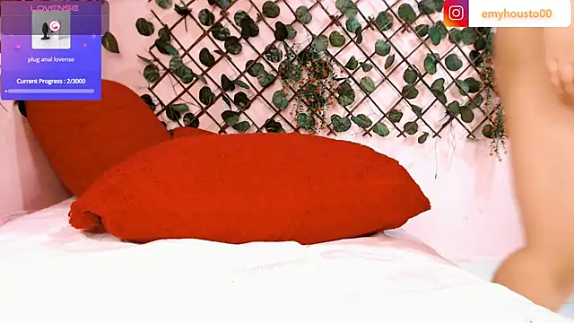 Snapshot of emyhouston00 chatting on March 12, 2025, 3:46 am emyhouston00 online show from March 12, 2025, 3:46 am