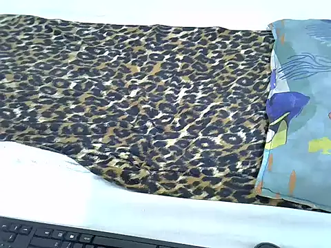 Snapshot of drowllie chatting on November 23, 2025, 2:38 pm drowllie online show from November 23, 2025, 2:38 pm