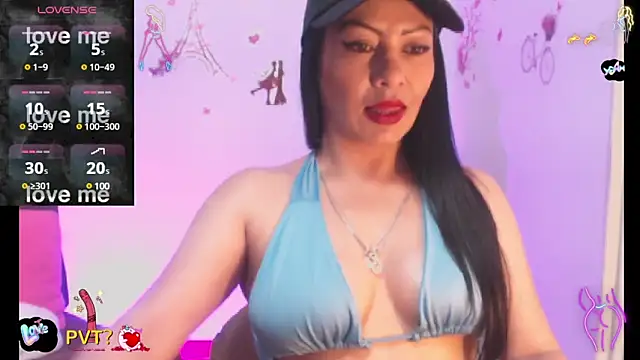 Snapshot of TaniaJones_ chatting on December 3, 2024, 12:41 am TaniaJones  online show from December 3, 2024, 12:41 am