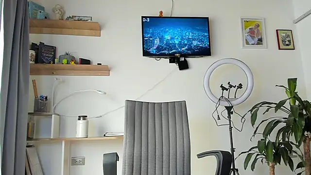 manucute 23  online show from November 6, 2025, 3:16 pm