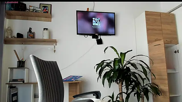 manucute 23  online show from March 31, 2026, 3:58 pm