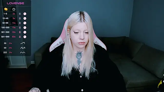   leslie   online show from December 28, 2024, 7:33 pm