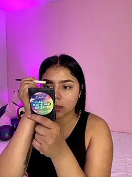 Snapshot of Oriana_Guzman chatting on November 4, 2025, 1:31 am Oriana Guzman online show from November 4, 2025, 1:31 am