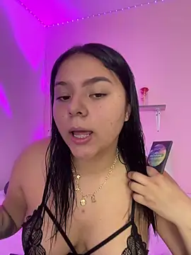 Snapshot of Oriana_Guzman chatting on November 23, 2025, 8:19 pm Oriana Guzman online show from November 23, 2025, 8:19 pm