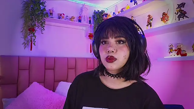 Snapshot of albaismynameX chatting on October 22, 2025, 12:15 pm albaismynameX online show from October 22, 2025, 12:15 pm