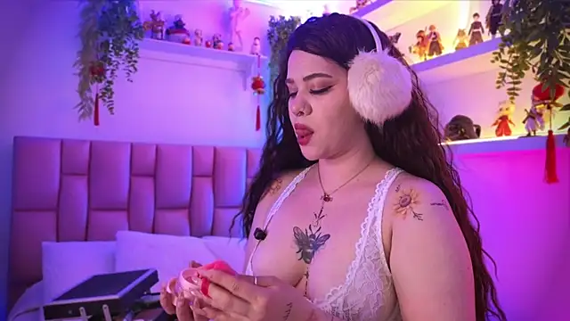 Snapshot of albaismynameX chatting on December 3, 2025, 12:26 pm albaismynameX online show from December 3, 2025, 12:26 pm