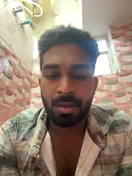 Snapshot of Handsomehunk_4U chatting on December 26, 2024, 12:16 pm Handsomehunk 4U online show from December 26, 2024, 12:16 pm