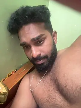 Snapshot of Handsomehunk_4U chatting on December 14, 2024, 11:18 am Handsomehunk 4U online show from December 14, 2024, 11:18 am