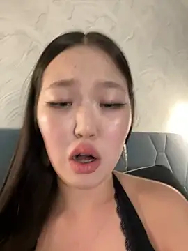 Aiko Yumi online show from March 9, 2025, 7:05 pm