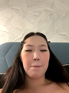 Aiko Yumi online show from September 14, 2025, 10:10 pm