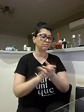 Milf Abigail online show from November 3, 2025, 12:27 am