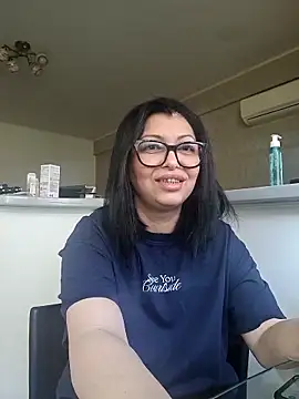 Milf Abigail online show from May 27, 2026, 5:04 am