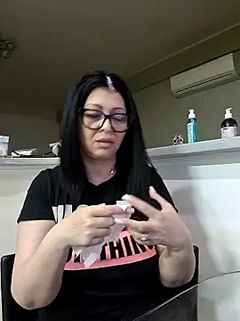 Milf Abigail online show from March 18, 2026, 11:48 pm