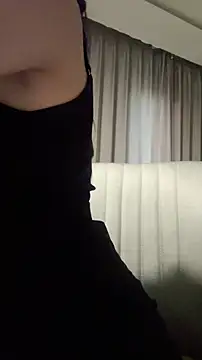 ORLA86 online show from April 17, 2026, 11:29 pm