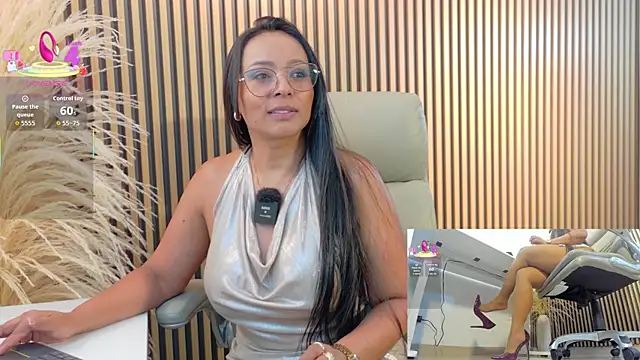 Snapshot of lulu_072 chatting on November 27, 2025, 12:11 am lulu 072 online show from November 27, 2025, 12:11 am