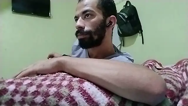 UncutToyBoy23cm online show from April 16, 2026, 6:25 am