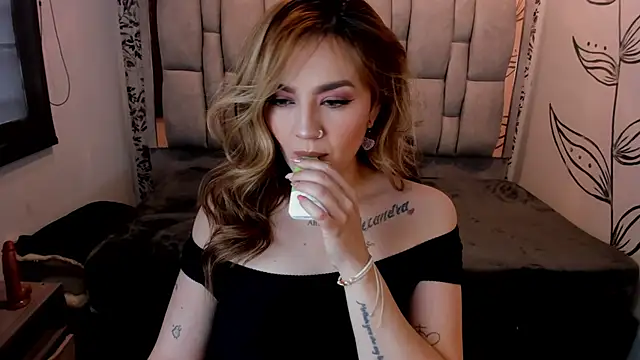 Snapshot of KataHot_ chatting on October 29, 2025, 8:19 pm KataHot online show from October 29, 2025, 8:19 pm