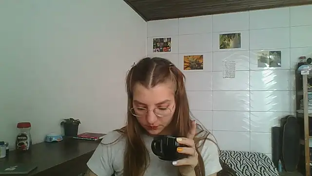 SweetyBabyDemon online show from November 30, 2025, 1:45 pm