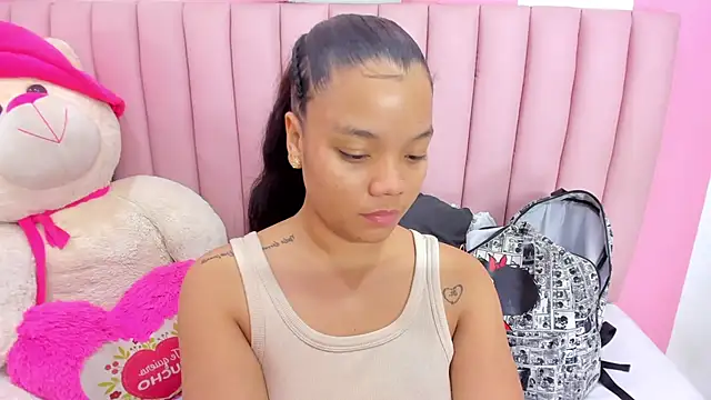 ISABELLA 020 online show from March 16, 2026, 12:20 pm