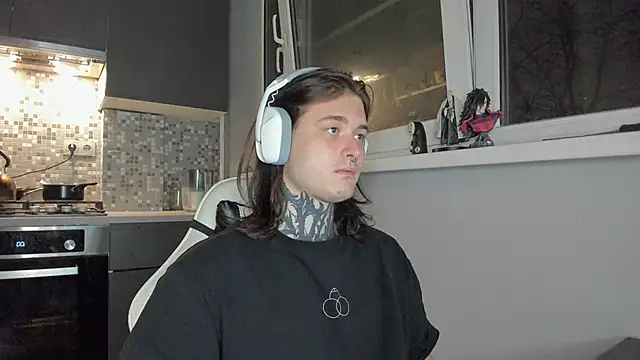  torfin  online show from March 10, 2025, 11:16 pm