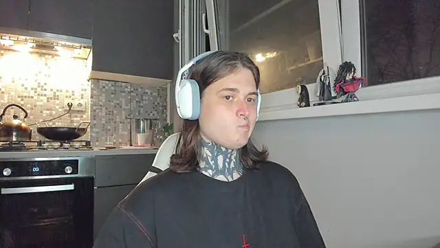  torfin  online show from March 7, 2025, 9:17 pm