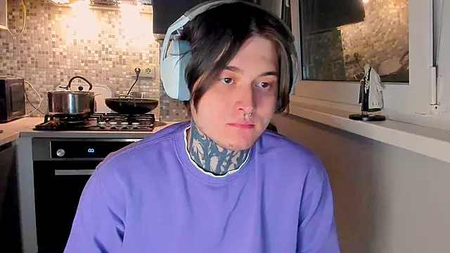  torfin  online show from February 21, 2026, 10:01 pm