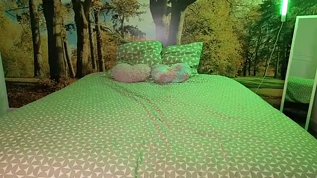 Snapshot of Dreamy_candy69 chatting on November 23, 2025, 12:42 am Dreamy candy69 online show from November 23, 2025, 12:42 am