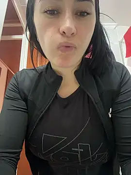 preetypeach online show from February 5, 2026, 9:10 pm