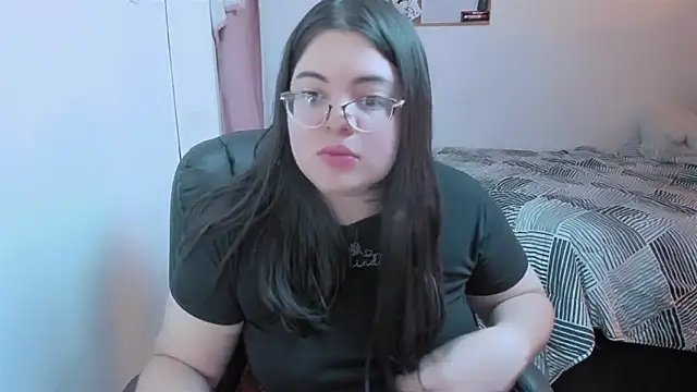 Snapshot of Aria_Fullbuster chatting on October 28, 2025, 8:19 pm Aria Fullbuster online show from October 28, 2025, 8:19 pm