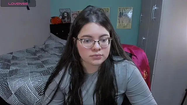 Snapshot of Aria_Fullbuster chatting on March 18, 2025, 9:43 pm Aria Fullbuster online show from March 18, 2025, 9:43 pm