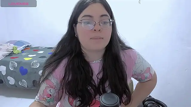 Aria Fullbuster online show from April 28, 2026, 7:40 pm