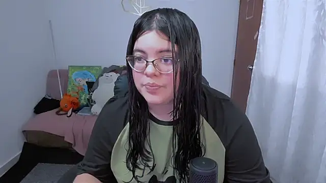 Snapshot of Aria_Fullbuster chatting on November 11, 2025, 9:42 pm Aria Fullbuster online show from November 11, 2025, 9:42 pm