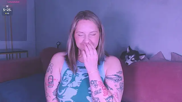 Snapshot of Oh_mylissa chatting on November 28, 2025, 7:14 pm Oh mylissa online show from November 28, 2025, 7:14 pm