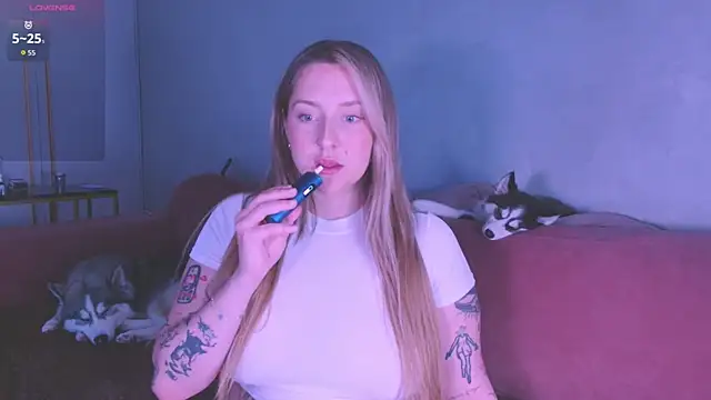 Snapshot of Oh_mylissa chatting on October 21, 2025, 7:57 pm Oh mylissa online show from October 21, 2025, 7:57 pm