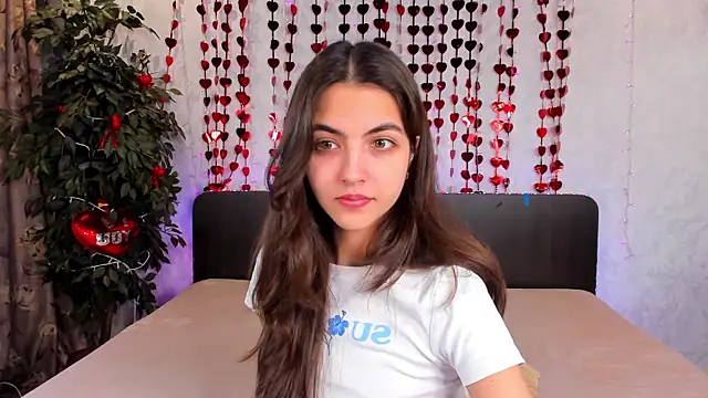 Snapshot of Milana_Crystal_ chatting on March 4, 2025, 8:13 am Milana Crystal online show from March 4, 2025, 8:13 am