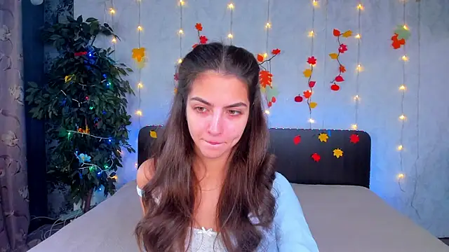 Snapshot of Milana_Crystal_ chatting on November 18, 2025, 8:06 am Milana Crystal online show from November 18, 2025, 8:06 am