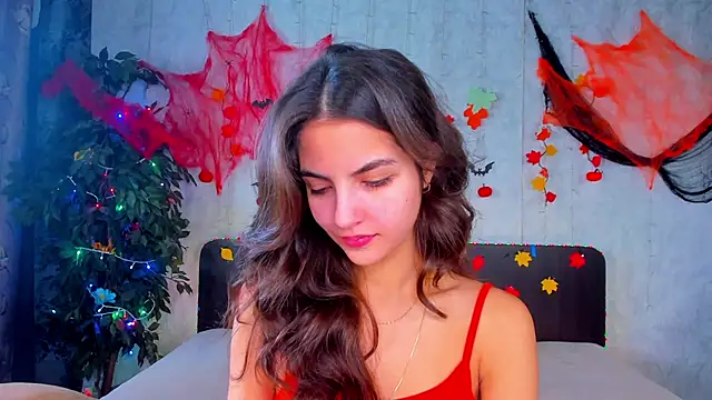 Snapshot of Milana_Crystal_ chatting on October 30, 2025, 8:12 am Milana Crystal online show from October 30, 2025, 8:12 am