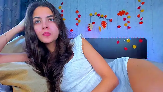 Snapshot of Milana_Crystal_ chatting on October 27, 2025, 8:04 am Milana Crystal online show from October 27, 2025, 8:04 am