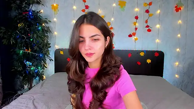 Snapshot of Milana_Crystal_ chatting on November 27, 2025, 8:15 am Milana Crystal online show from November 27, 2025, 8:15 am