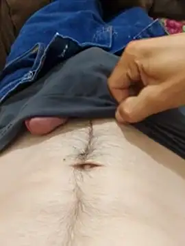 Adee21e online show from December 1, 2025, 7:48 pm