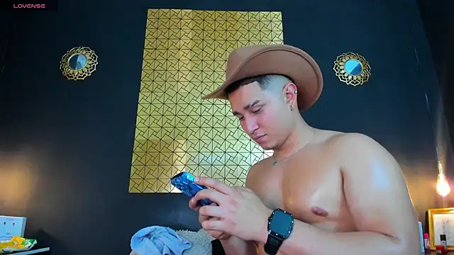 Snapshot of francesco_evan chatting on January 26, 2025, 11:29 pm francesco evan online show from January 26, 2025, 11:29 pm