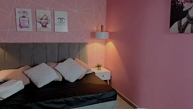 Snapshot of zara__sweet chatting on May 15, 2026, 3:43 pm zara sweet online show from May 15, 2026, 3:43 pm
