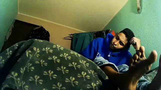 Snapshot of andrescaraballo chatting on October 3, 2025, 4:03 am andrescaraballo online show from October 3, 2025, 4:03 am