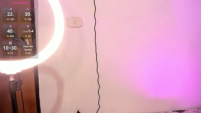 Kylie2211 online show from November 20, 2025, 5:30 am